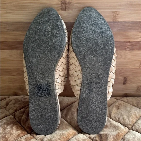 Elegant Cream Woven Mules - Picture 4 of 7